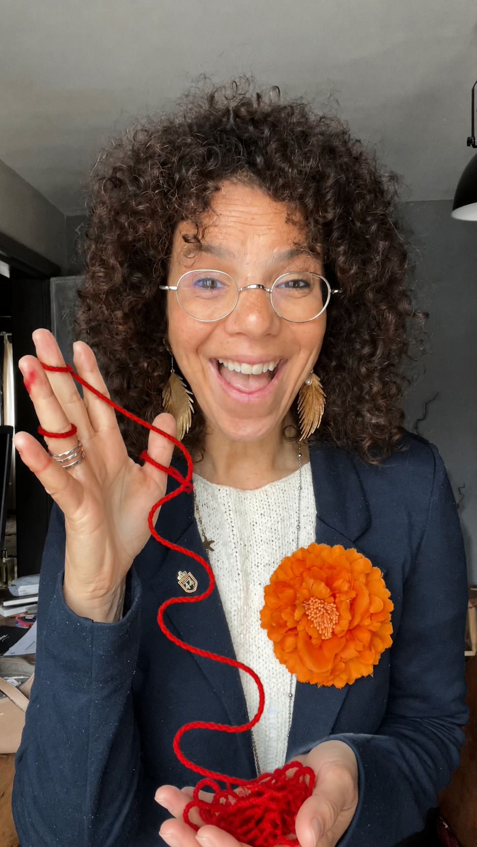 Fil rouge multipotentiel : comment trouver sa mission derrière la dispersion Fil rouge multipotentiel : comment trouver sa mission derrière la dispersion — Hanane Risayindi